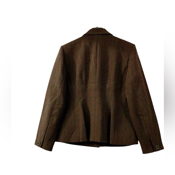 Blazer - Picture 2 of 2